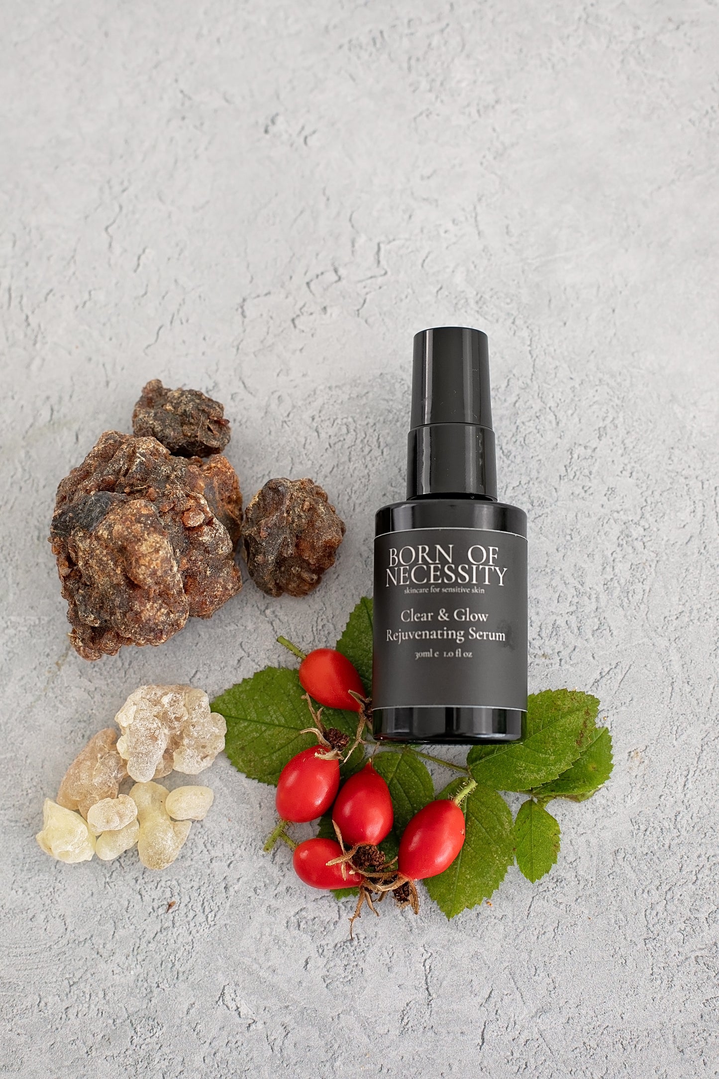 Organic face serum with bakuchiol, rosehip, marula and Abyssinian oils for smoothing and brightening skin.